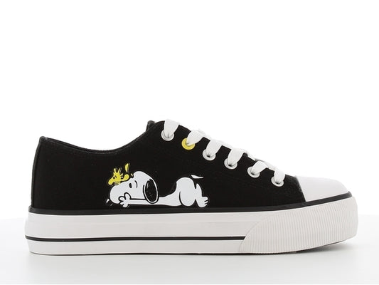 Skor Snoopy Peanuts