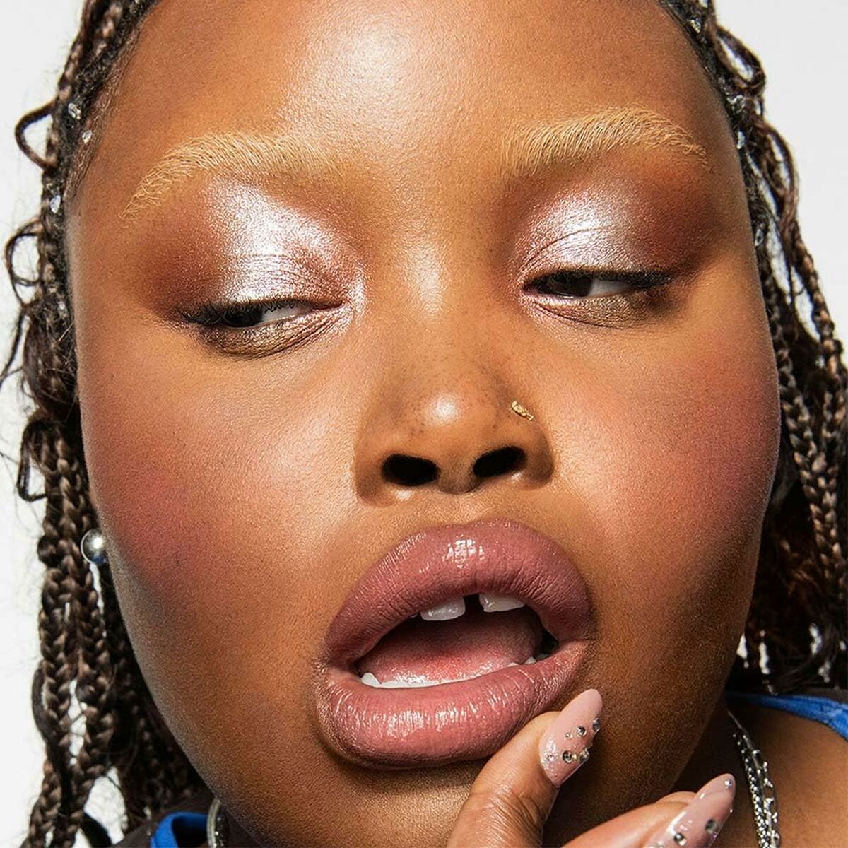 V4H45F5FDBDA756819A4595F7C3A8A8064AR7196004P4