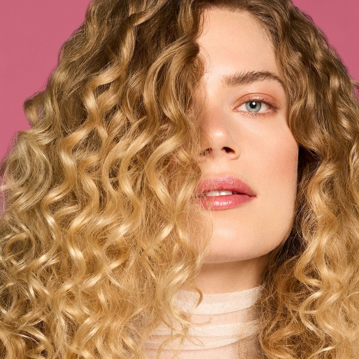 V6H2FE73DE33CF845C58387C84823FBDECAR4938896P2